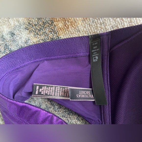 Victoria’s Secret Knockout Front Closure Sports Bra 38D Brand New! - Picture 4 of 16